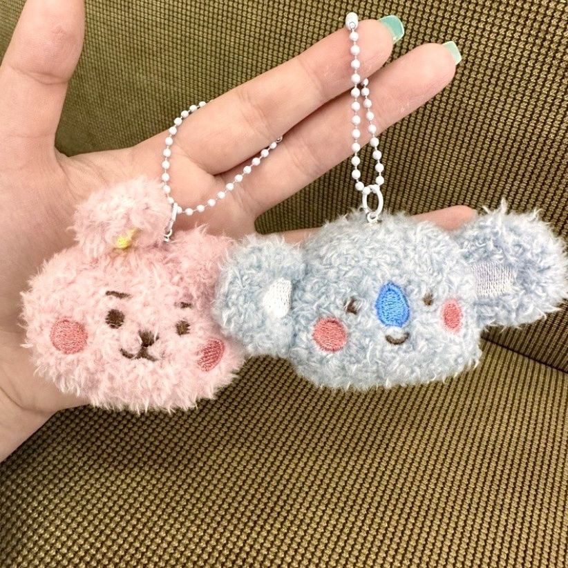 سلسلة مفاتيح دمية قطيفة لطيفة  - مراجعة Anime Merchandise Gift وسعره